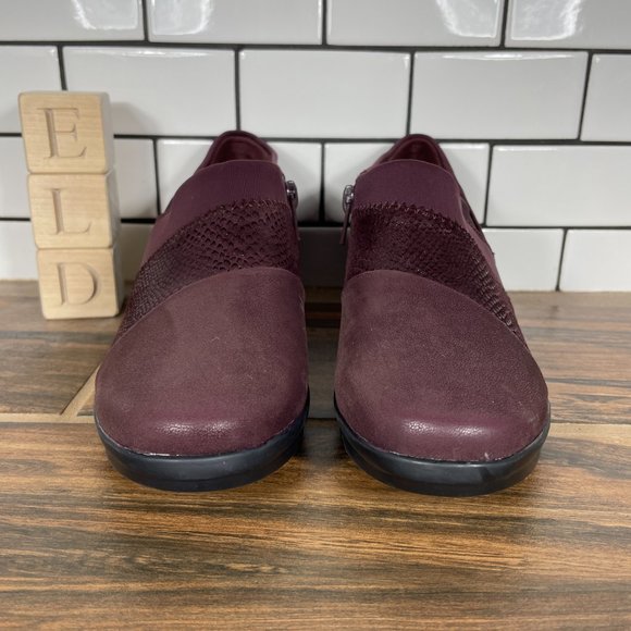 Clarks Caddell Denali Women's Size 6 Shoes Burgundy Zip Comfort Wedge Loafer - Picture 2 of 14